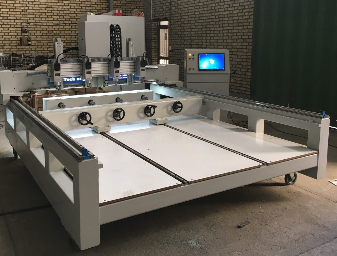 دستگاه CNC منبت ۴ کله روتاری