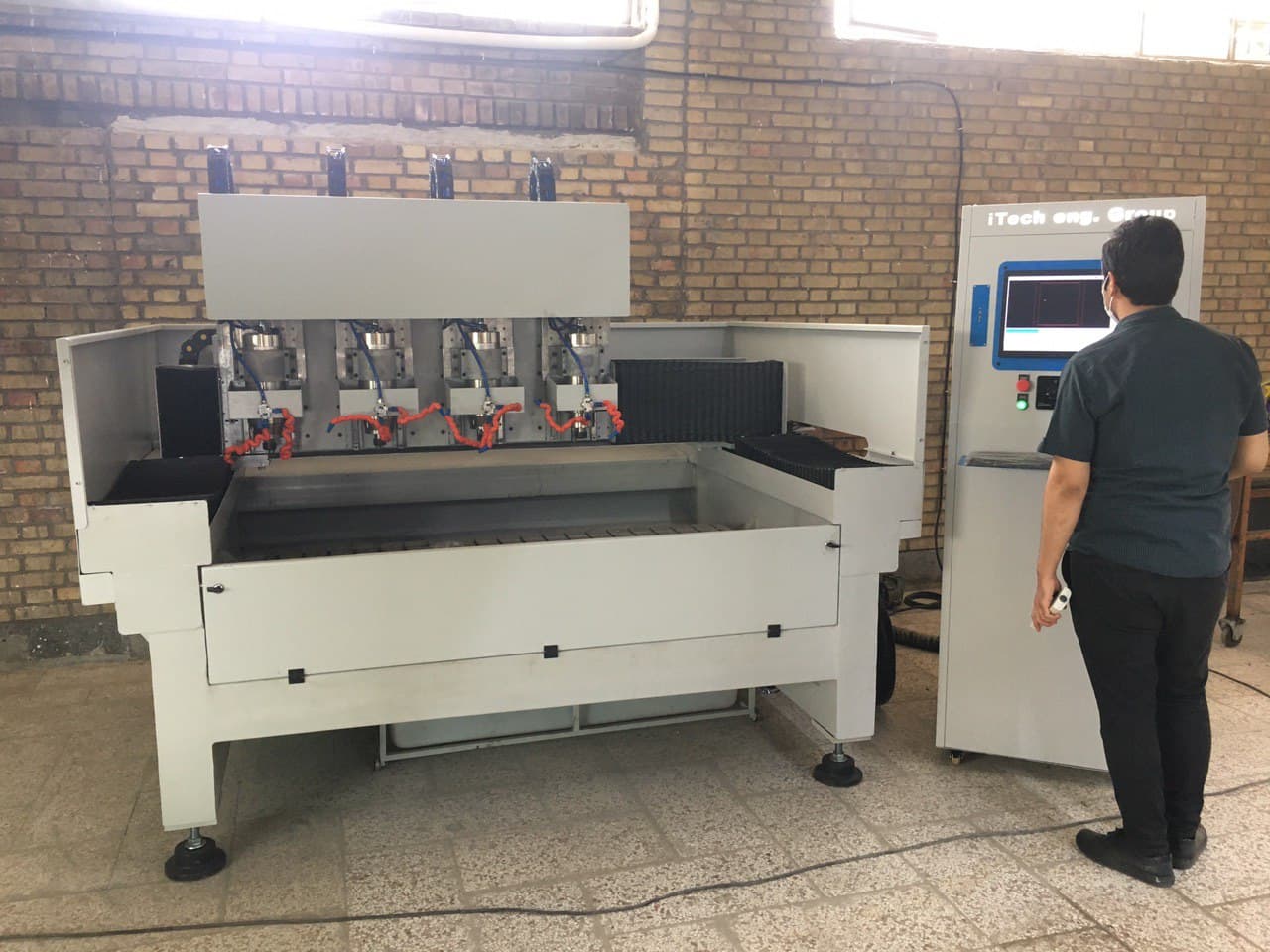 دستگاه CNC ابزارزنی شیشه