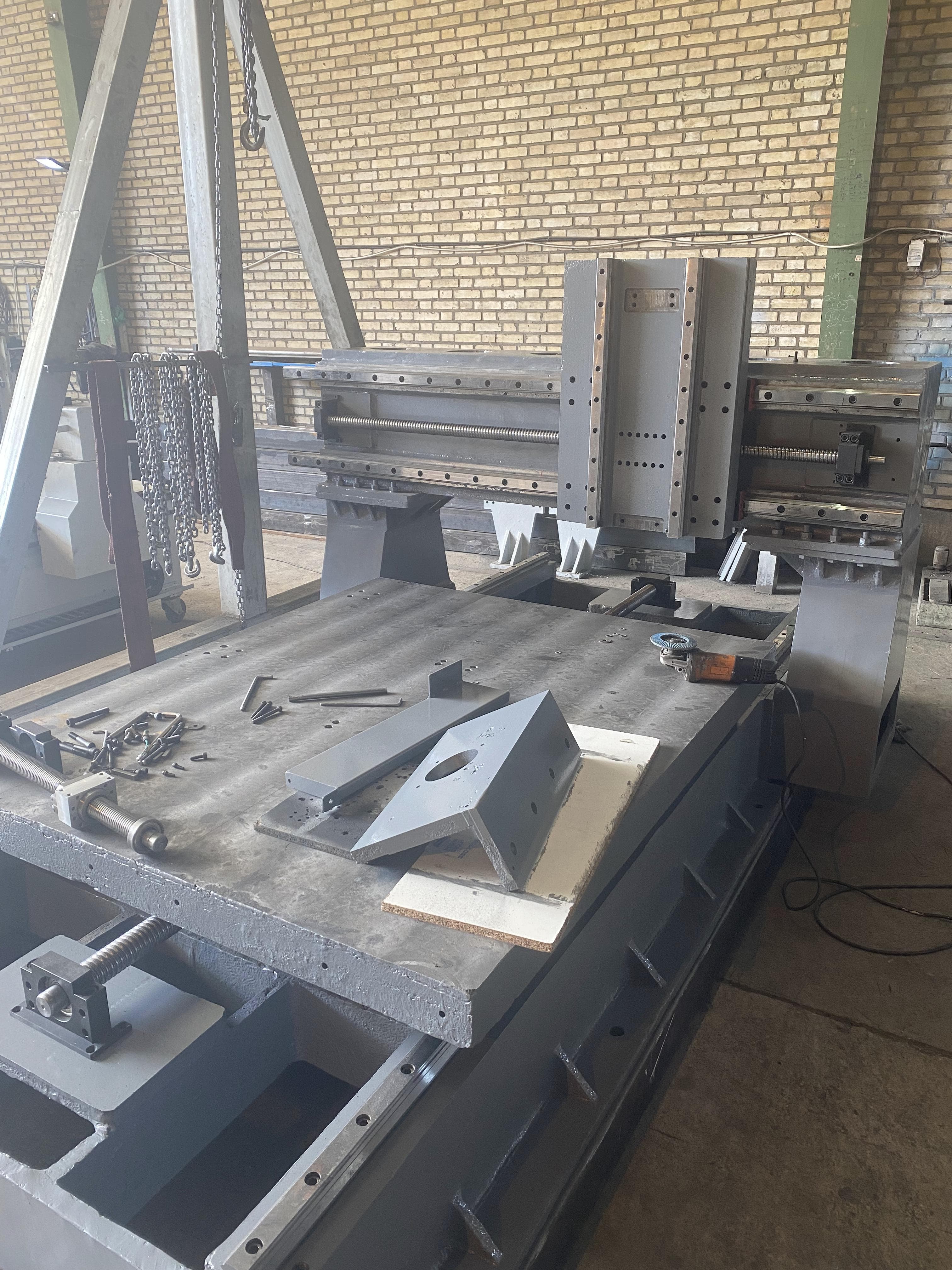 دستگاه فرز CNC چدنی سنگین